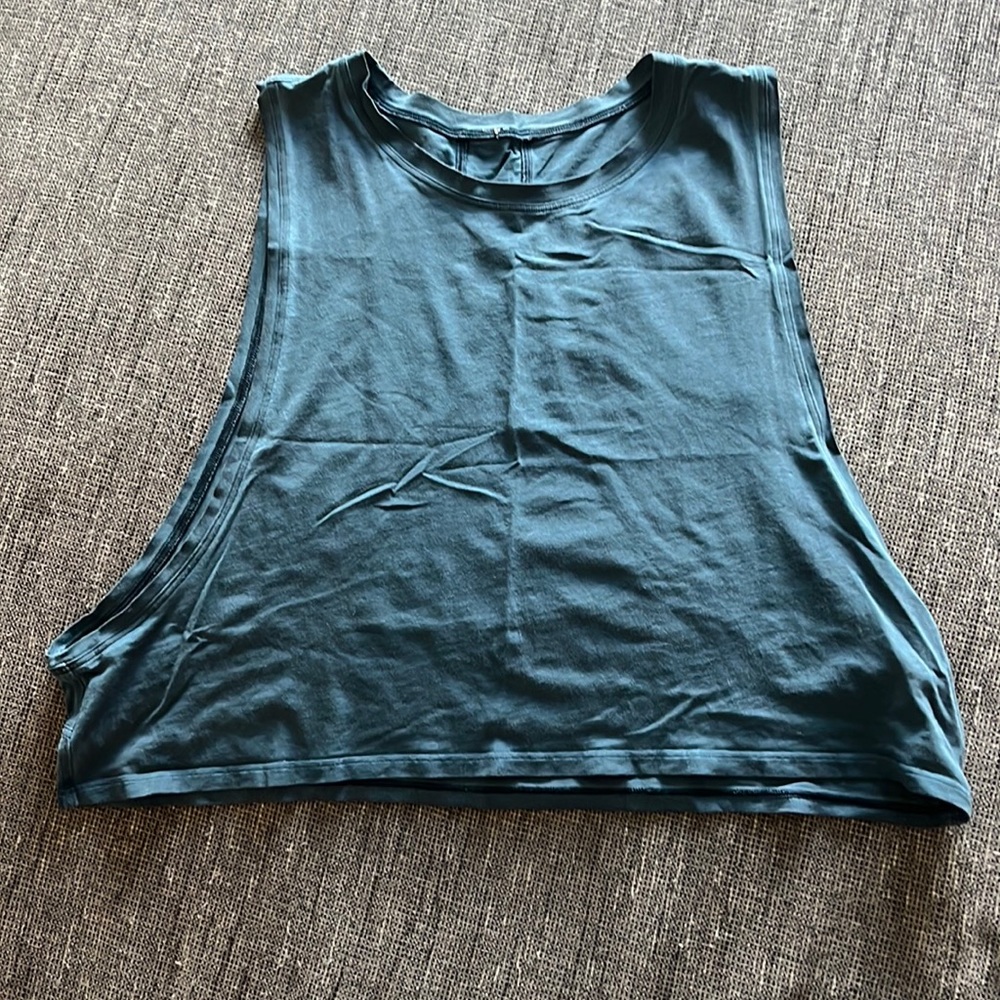 Lululemon muscle tank